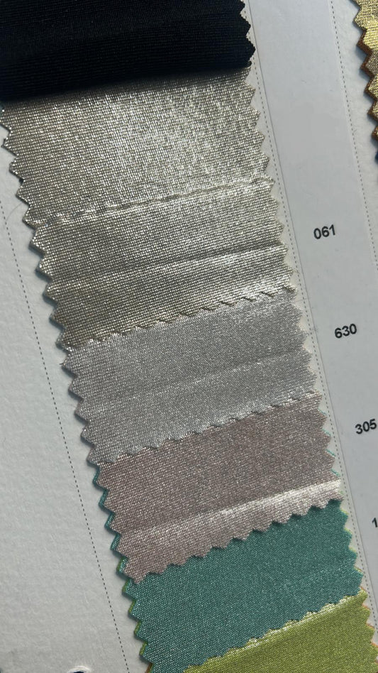 Mono de Pompones Plata Brillo 061 Especial