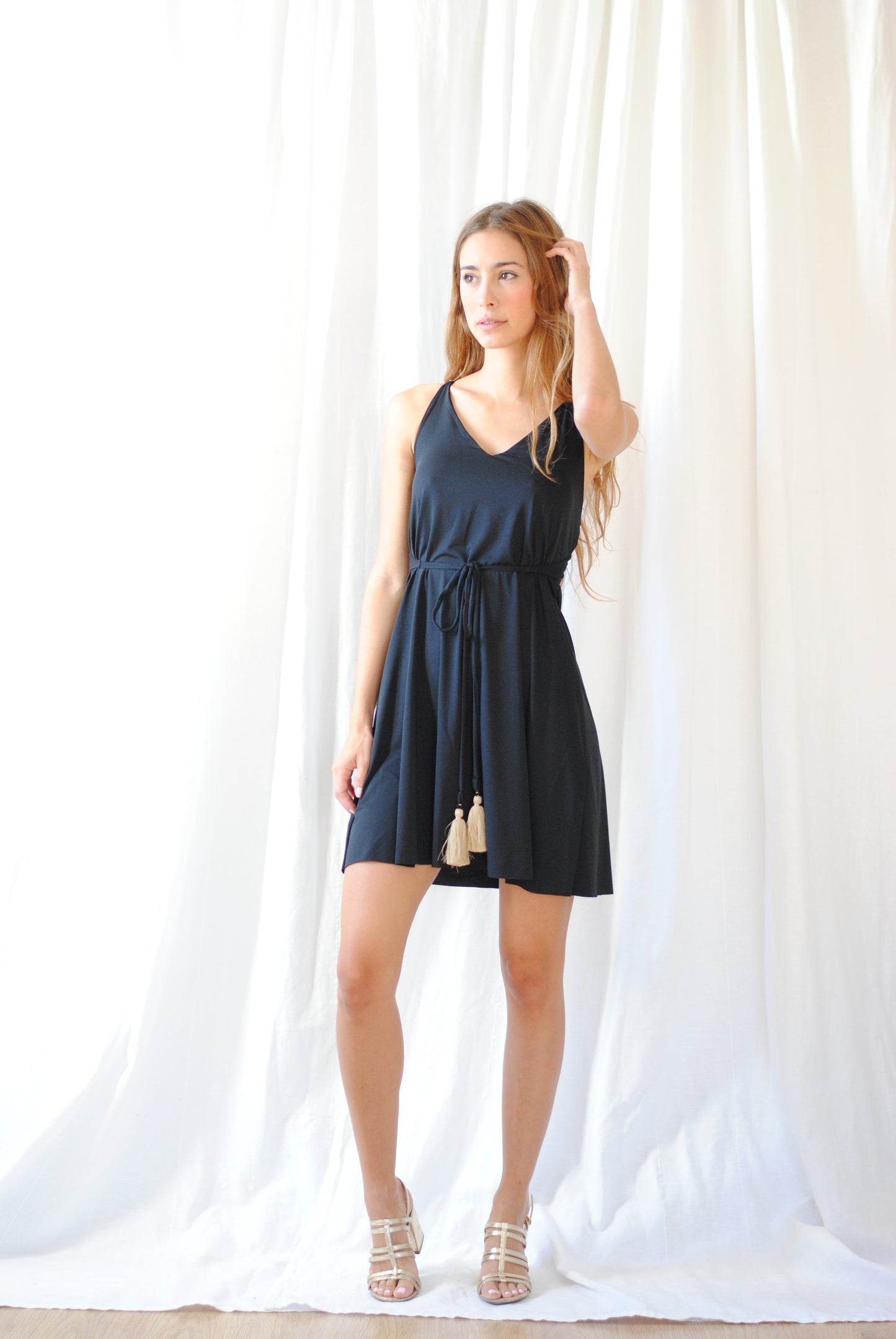 Vestido de Pompones Corto Negro